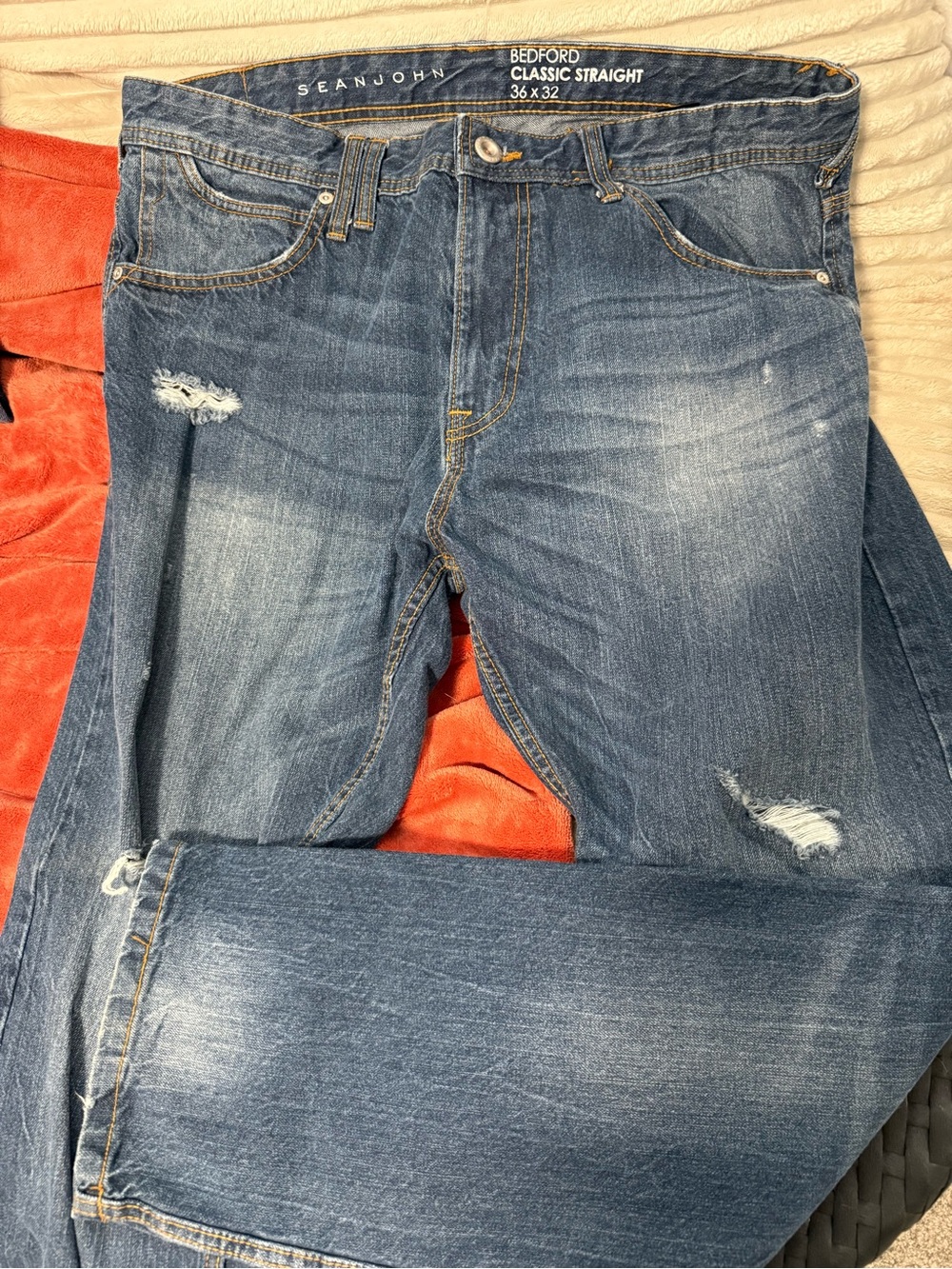 Sean John Bedford Classic Straight Men's Jeans - Faded Blue Distress